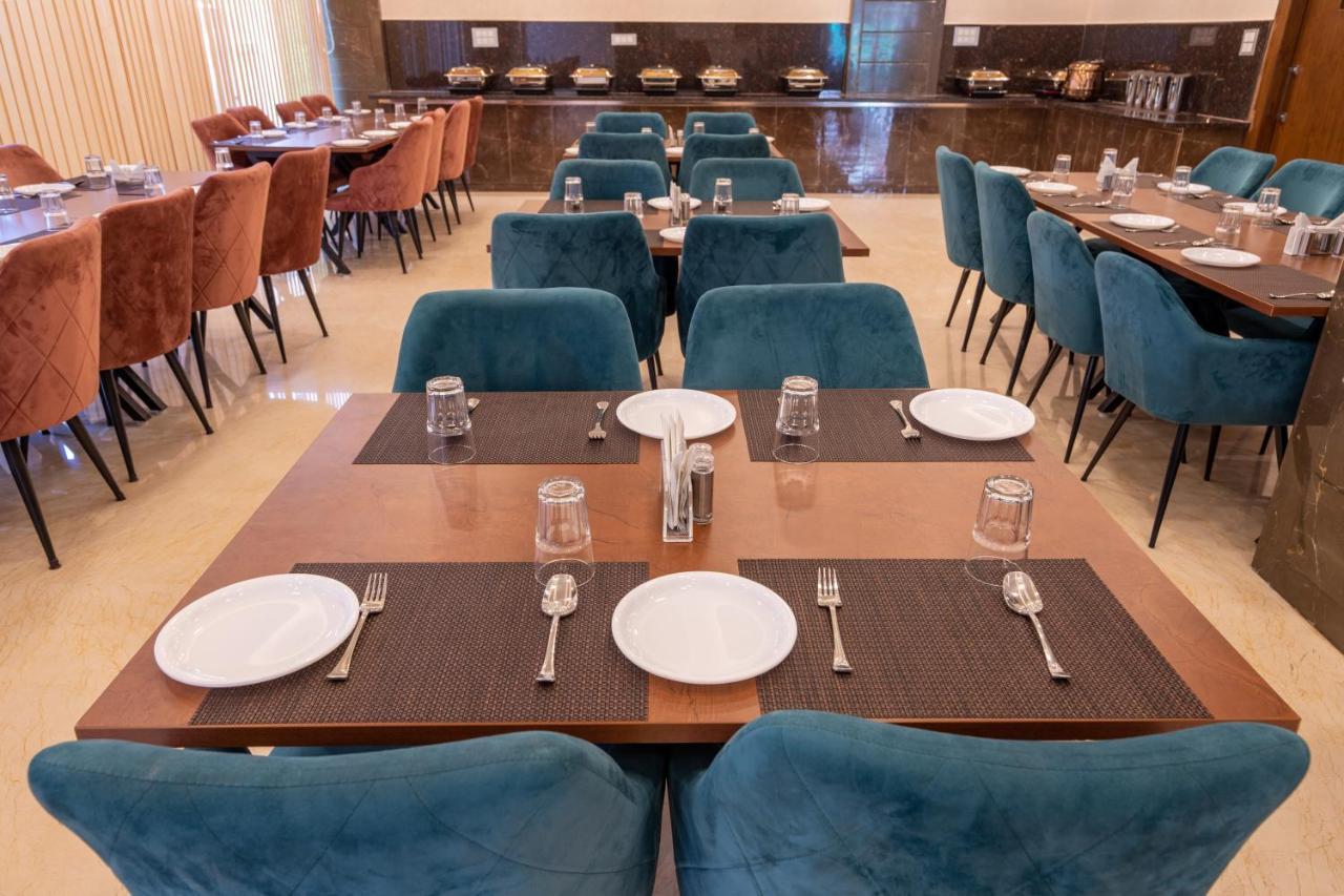 Hotel Vivaan Regency Haridwār Екстериор снимка