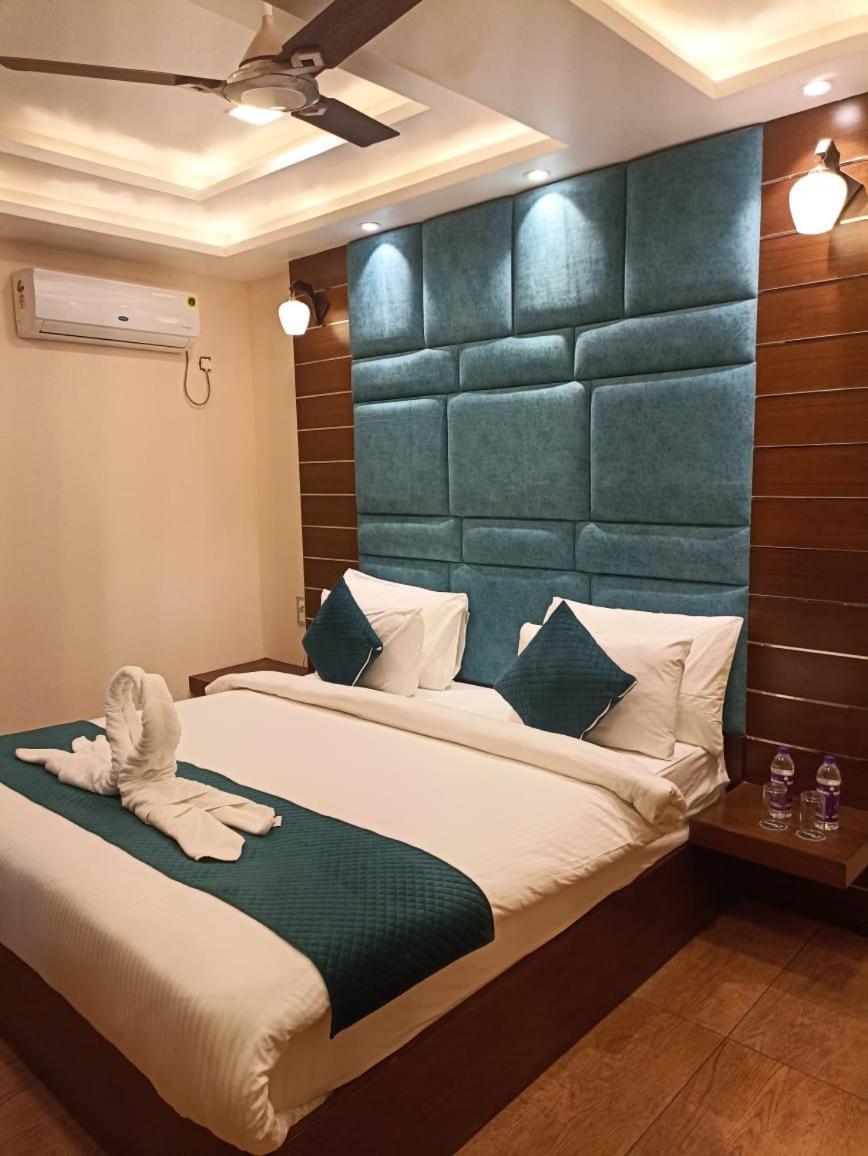 Hotel Vivaan Regency Haridwār Екстериор снимка